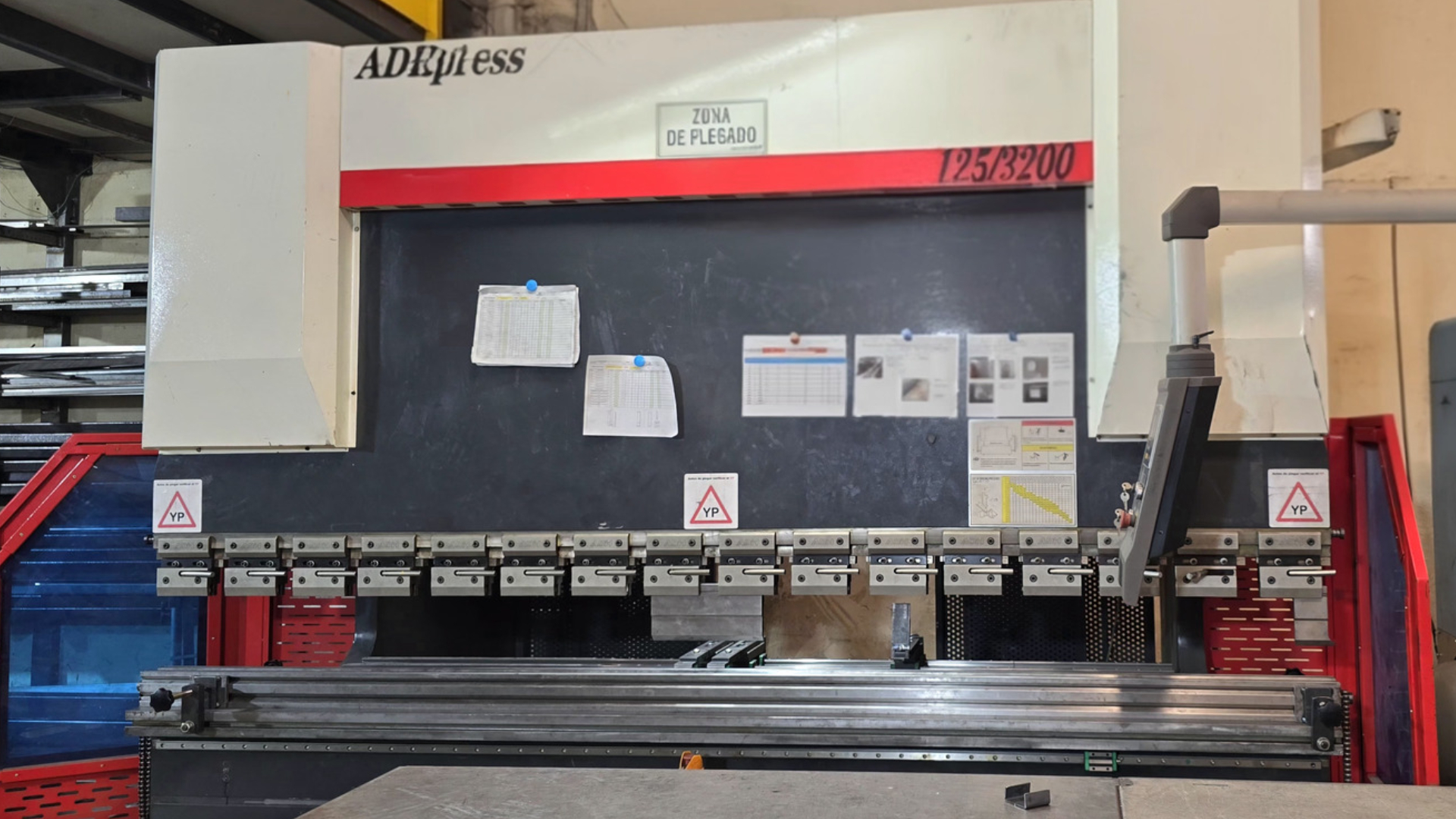 Servicio de Plegado Hidráulico